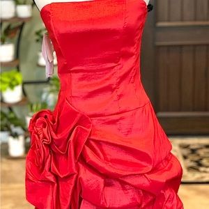 Jessica McClintock Red Tube Dress. Size 8
